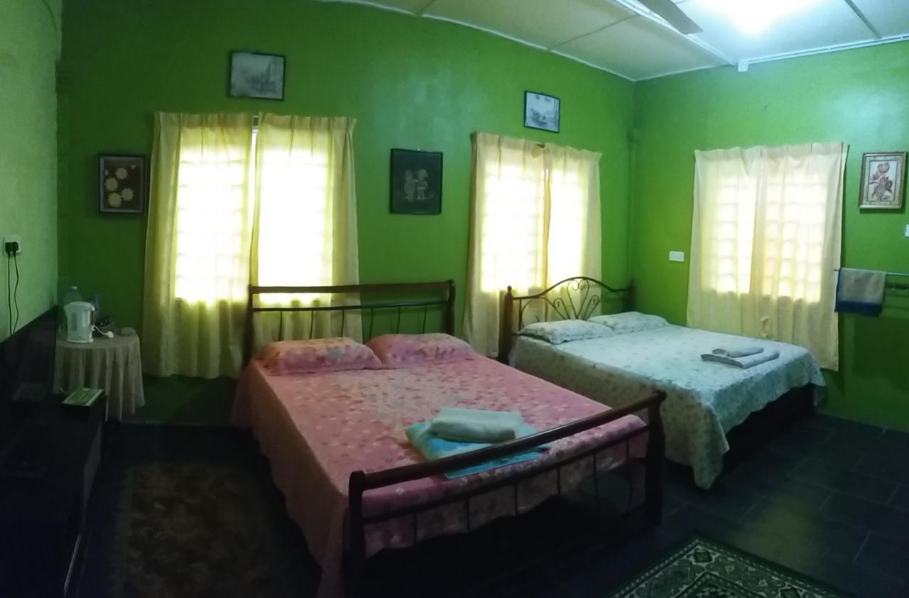 Dhia Irdina Homestay Paya Rewak Exteriér fotografie