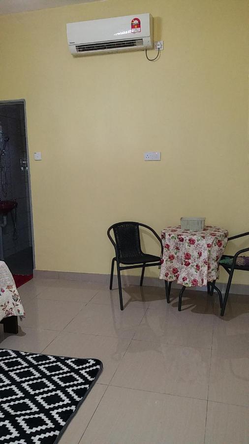 Dhia Irdina Homestay Paya Rewak Exteriér fotografie